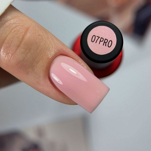 Камуфлажна основа Pro 07 7 мл. Камуфлажна основа Pro 07 7 мл.