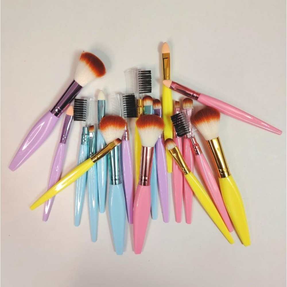 Комплект четки за грим – 5 бр Комплект четки за грим – 5 бр