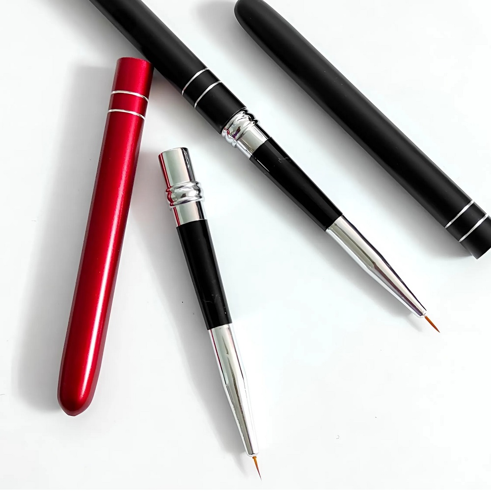 Луксозна четка за рисуване с подвижна дръжка-капачка Черна/Червена - 5мм.