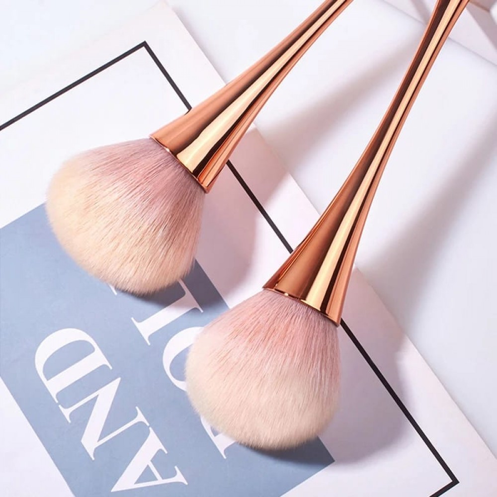 Четка за прах с дълга дръжка в меден цвят