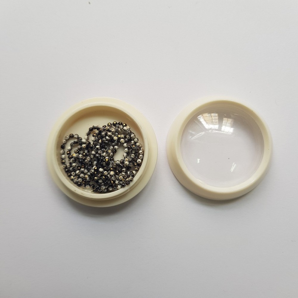 Декорация - кръгла кутийка верижка за декорация