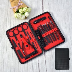 Коледен подарък - Сет инструменти за маникюр и педикюр в черен калъф Коледен подарък - Сет инструменти за маникюр и педикюр в черен калъф